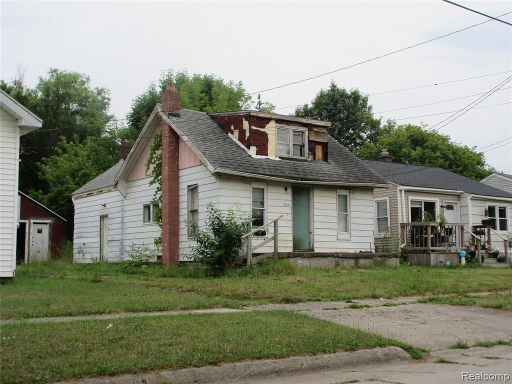 3609 Whitney Avenue — photo