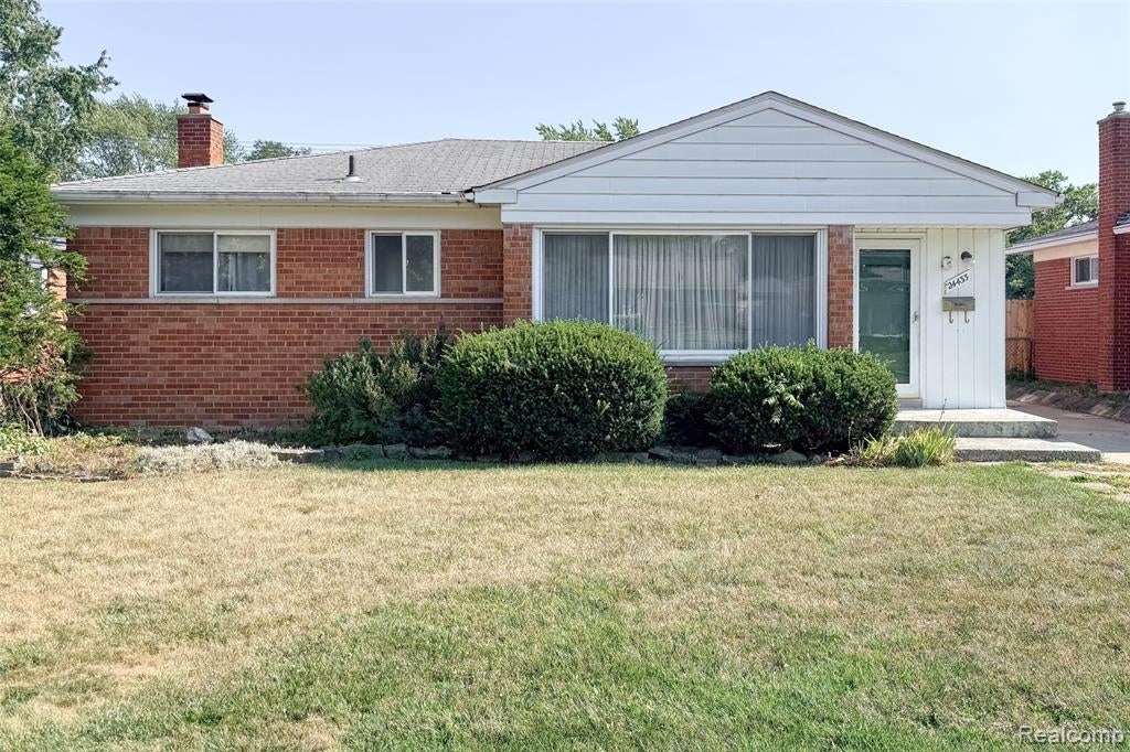 24433 Champaign Street — photo