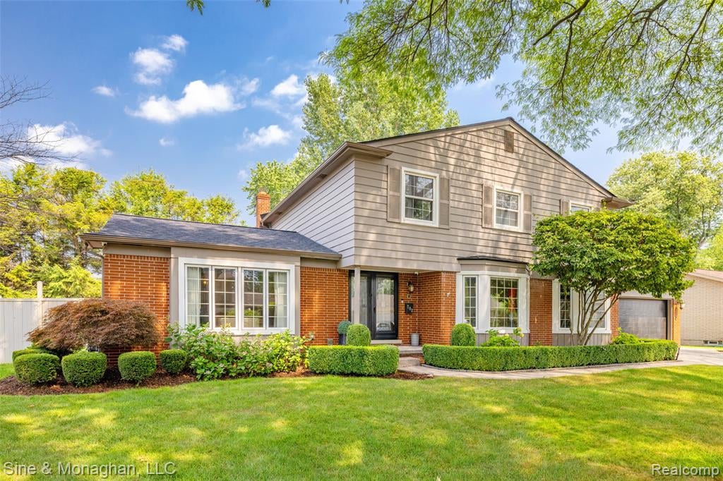 792 S Rosedale Court — photo