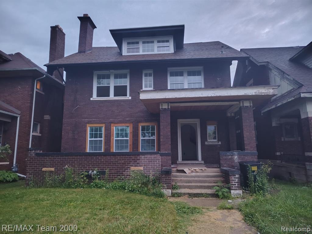 7439 Dexter Avenue — photo