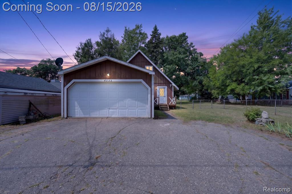 4235 Lake Grove Court — photo