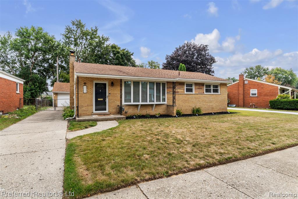 3177 Treadwell Street — photo