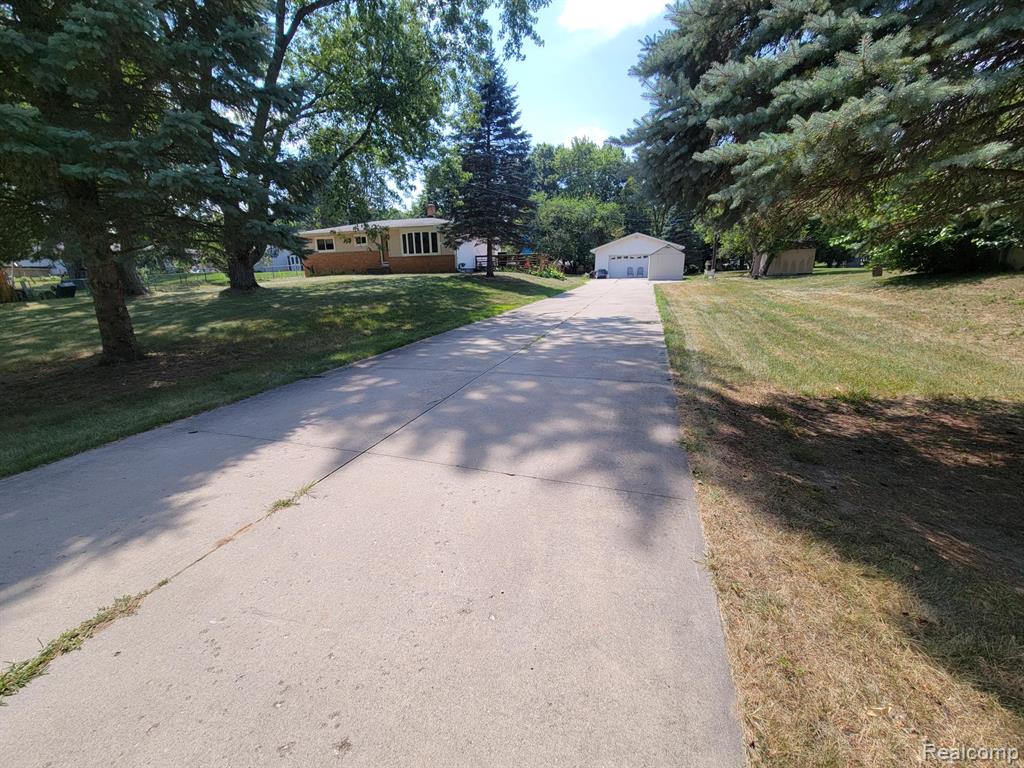 655 Reynolds Drive — photo