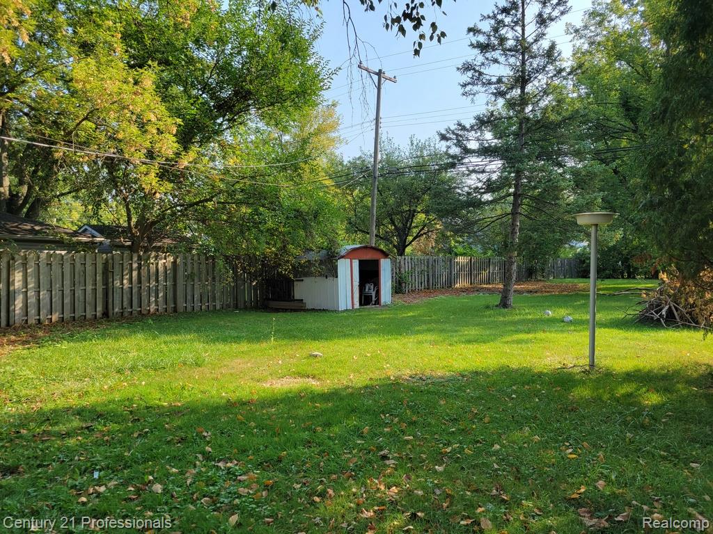 3225 Crooks Road, Rochester Hills, MI 48309 — photo 2