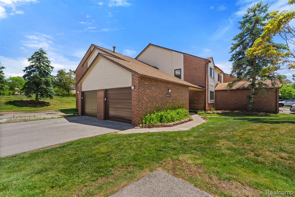 6680 Ridgefield Circle — photo