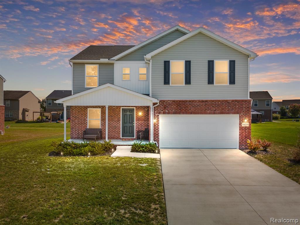 10219 Island Lake Drive — photo