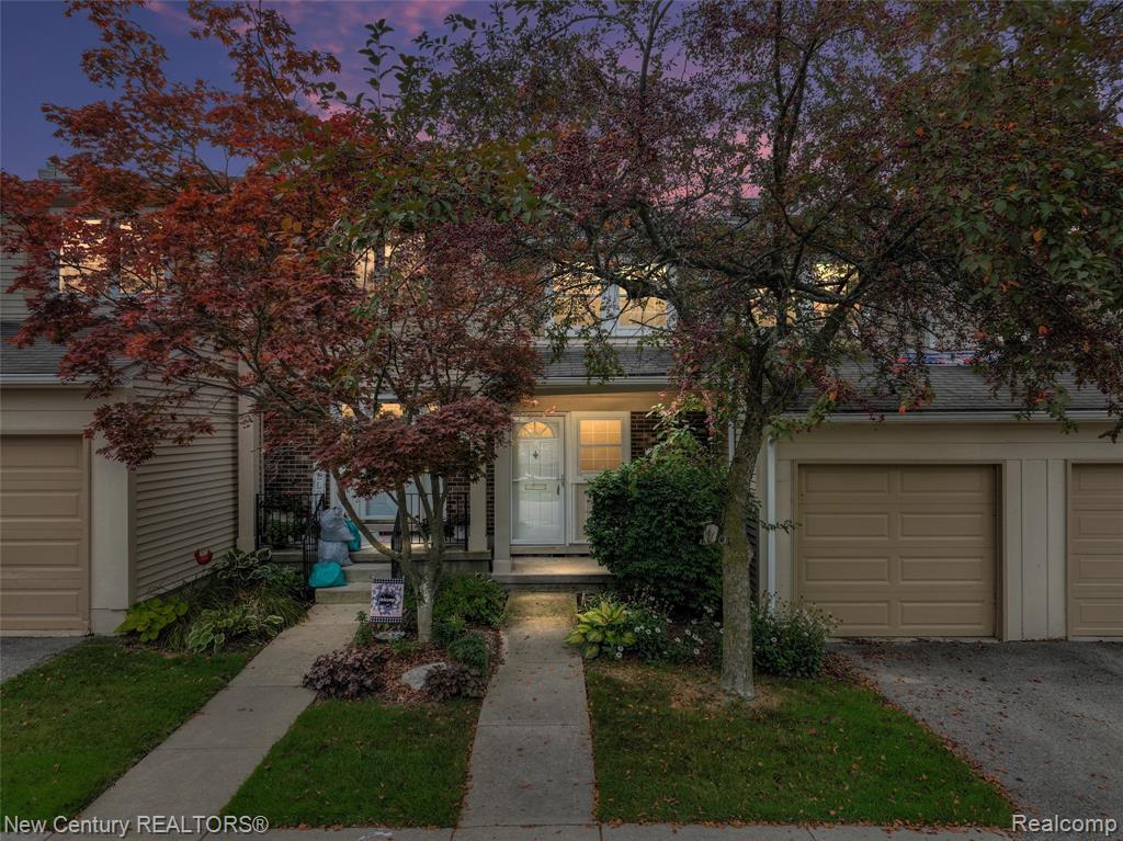 1689 Brentwood Drive — photo
