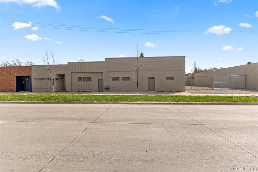 20825 Joy Road — photo