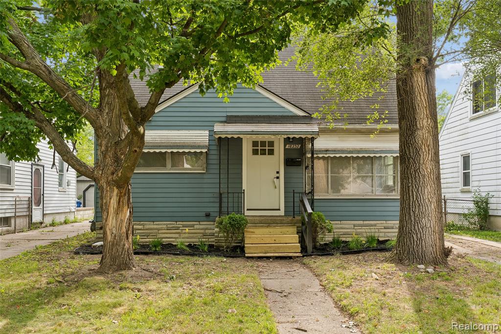 18232 Gaylord — photo