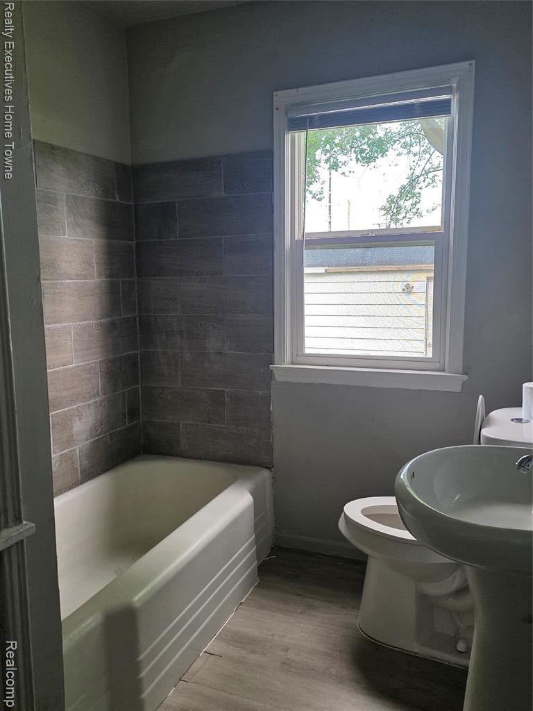 16409 Owen Avenue — photo