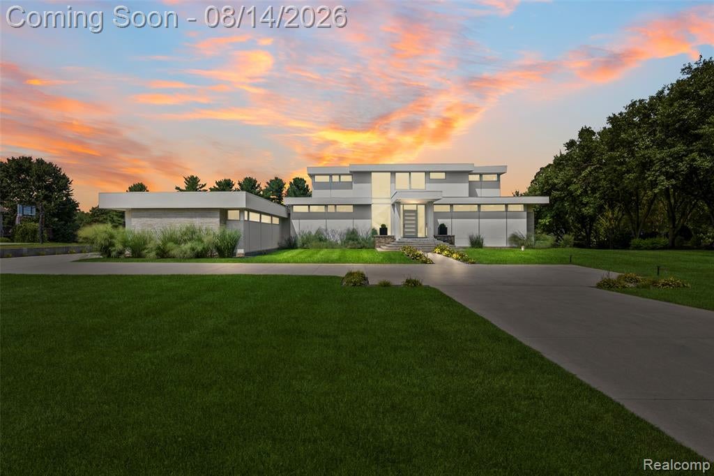1735 Fairview Court — photo