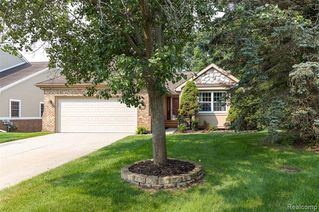 41654 Kenilworth Lane — photo
