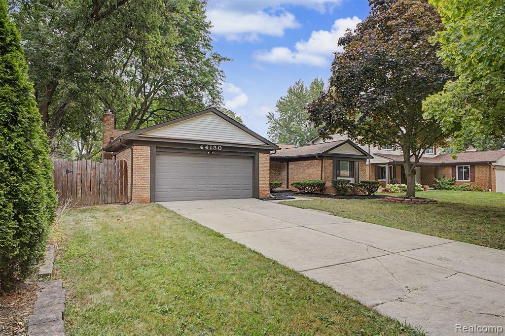 44150 S Umberland Circle — photo