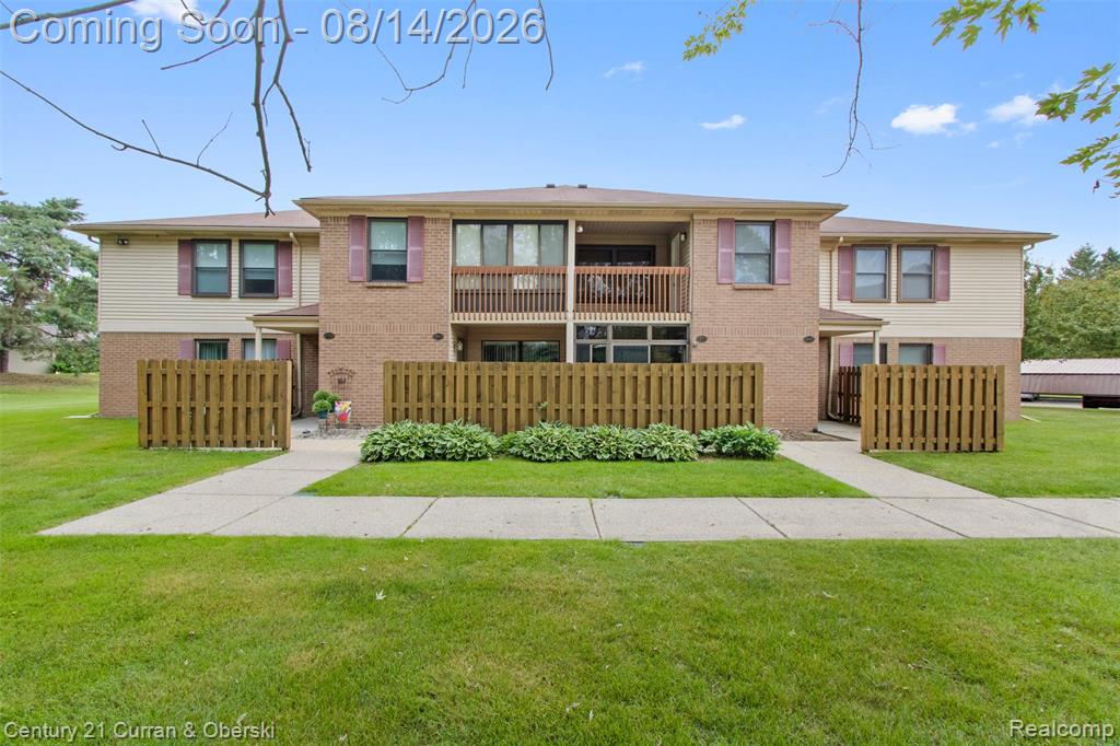 19313 Surrey Ln — photo