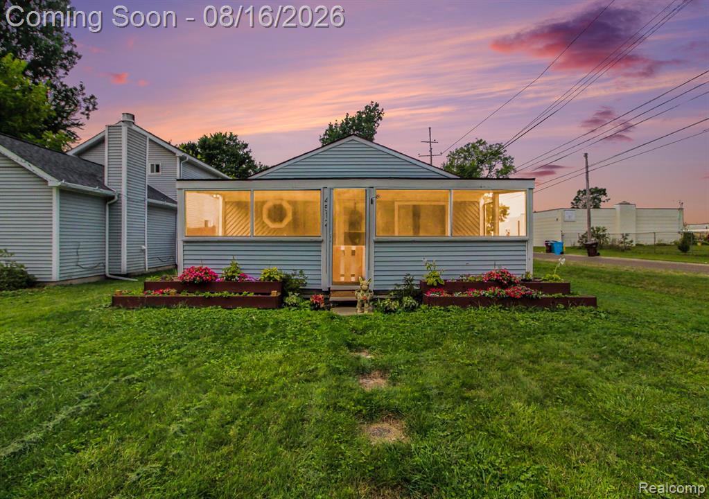 4512 Treadwell Street — photo
