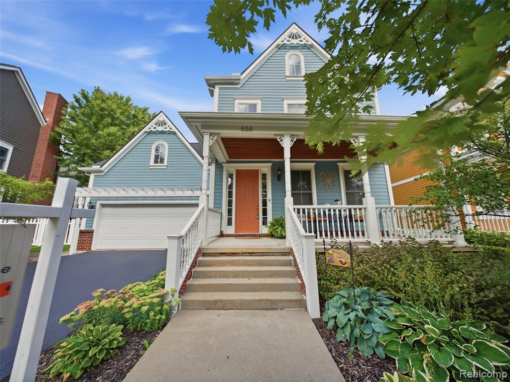 556 McKinley Circle — photo
