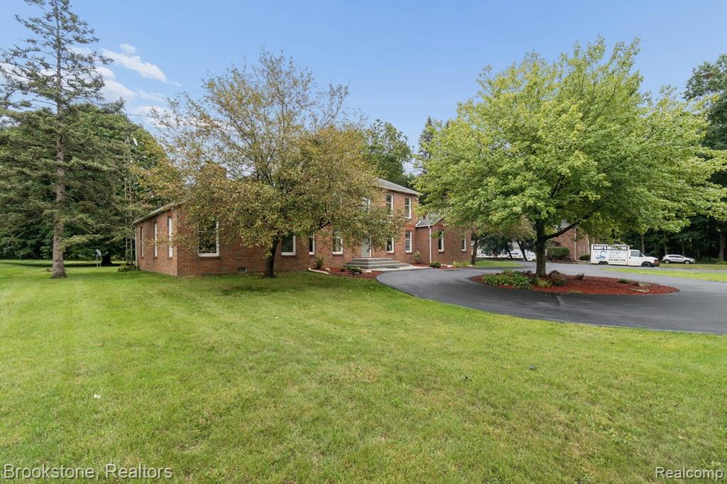 1210 Springborrow Drive, Flint, MI 48532 — photo 2
