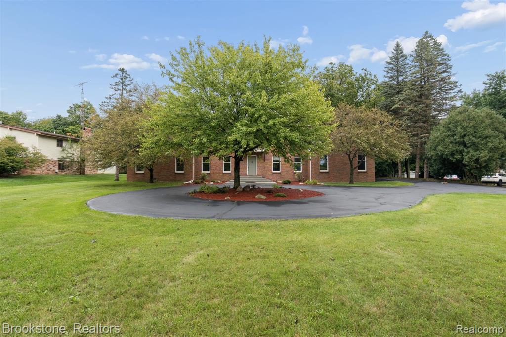 1210 Springborrow Drive, Flint, MI 48532 — photo 3