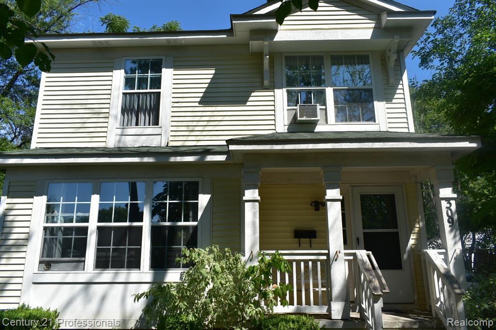 309 Russell Street — photo