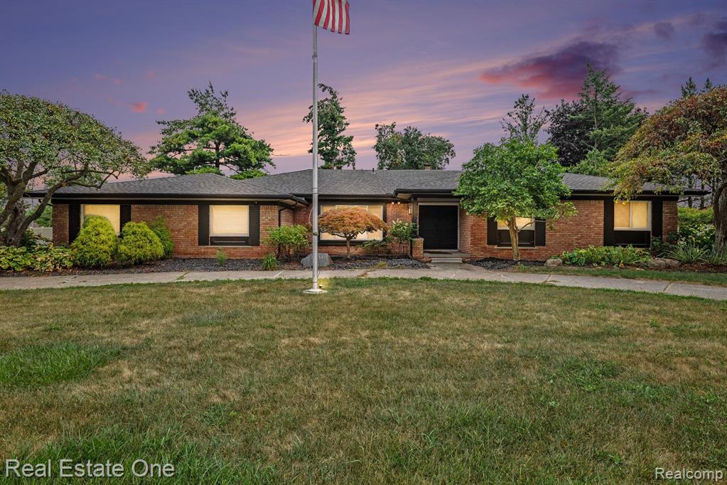 11584 Chicago Road — photo