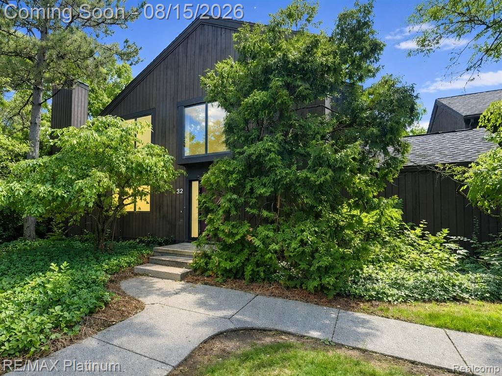 32 Haverhill Court — photo