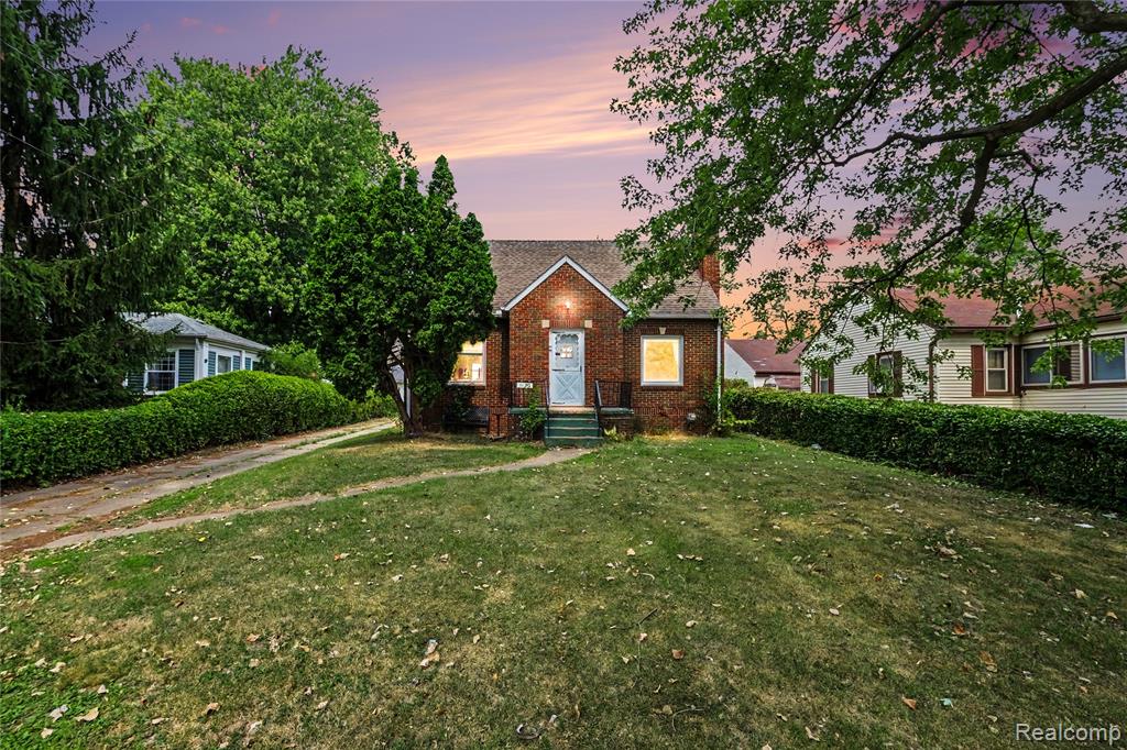 1129 E Bristol Road — photo