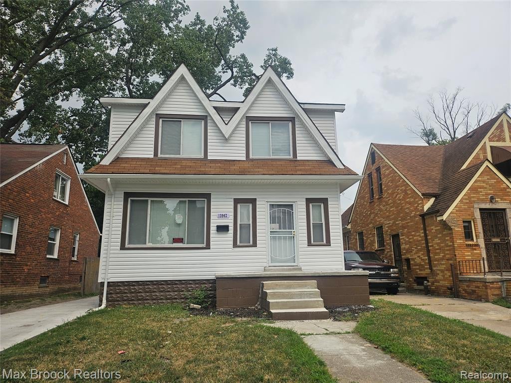 13942 Whitcomb Street — photo