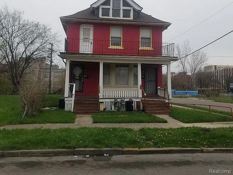 169 Avalon Street — photo