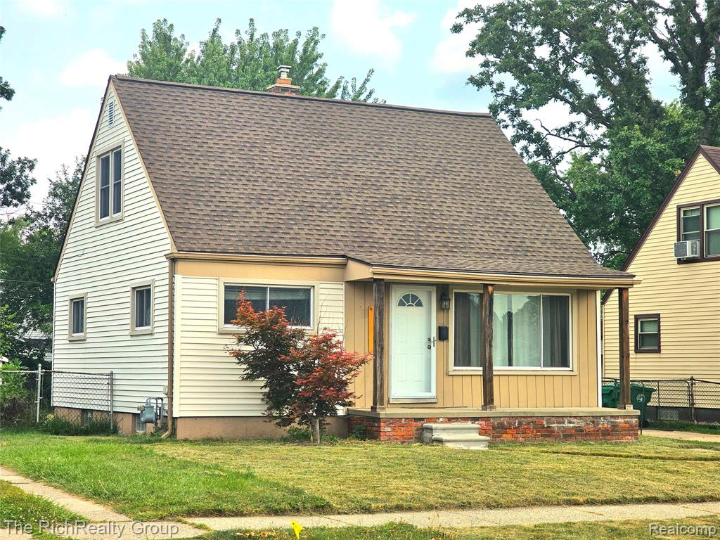 28522 Cambridge Street — photo