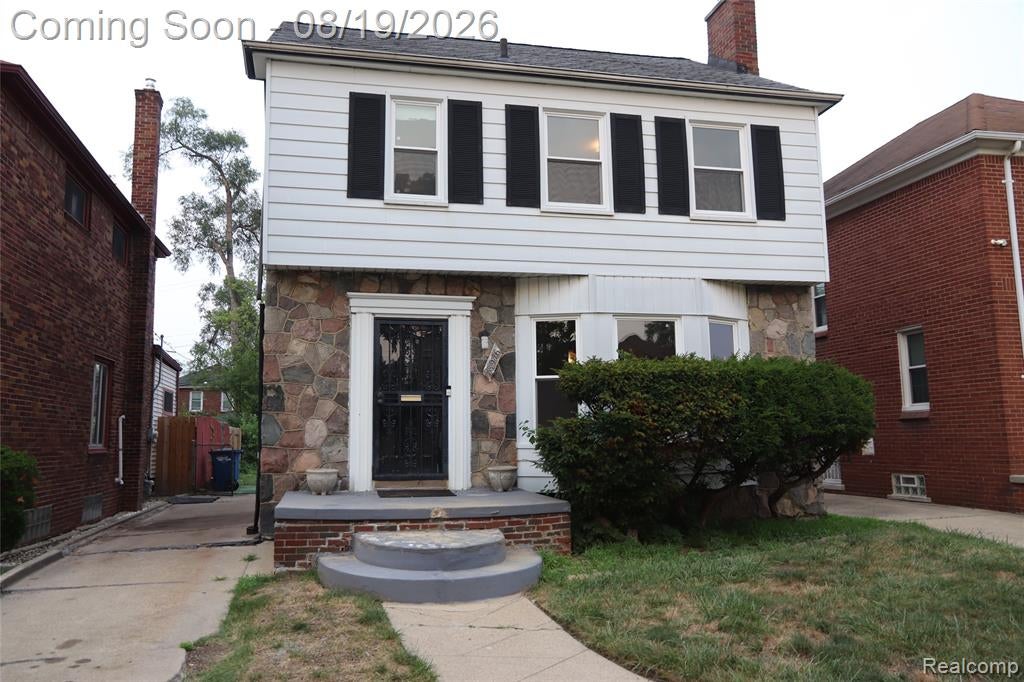 18946 Cherrylawn Street — photo