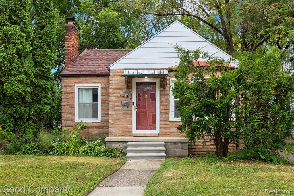 330 E Webster Street — photo