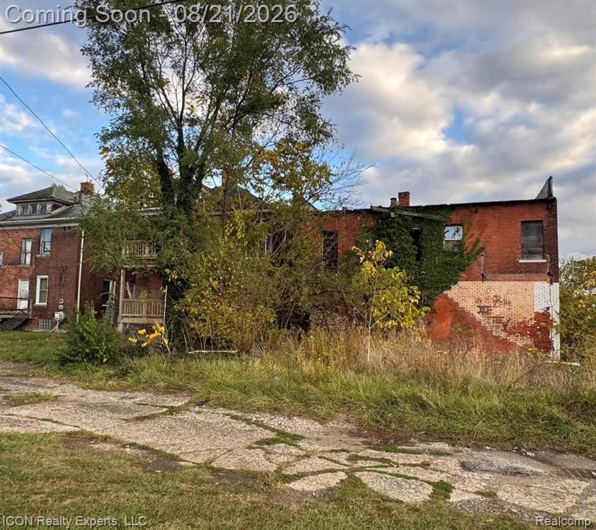 3048 Whitney Street — photo