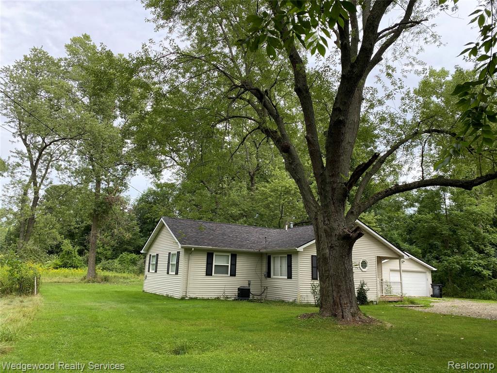 364 James Court — photo