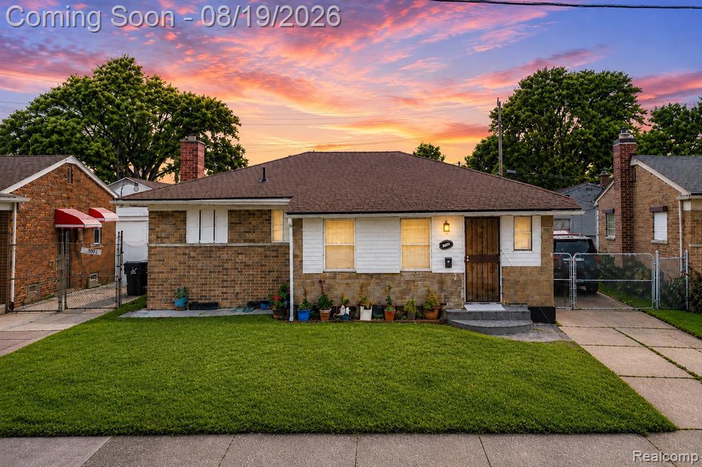 12021 Buffalo Street — photo