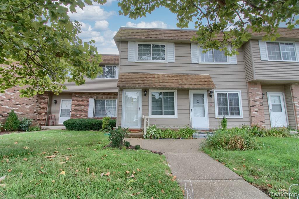 468 Riverbend Drive — photo