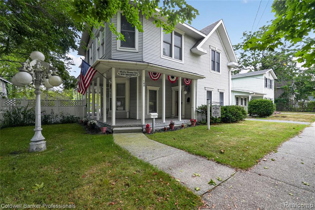 108 College Street — photo