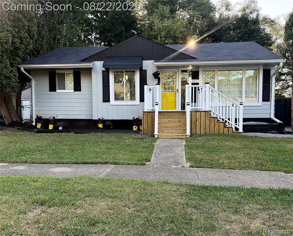 3917 Winona Street — photo