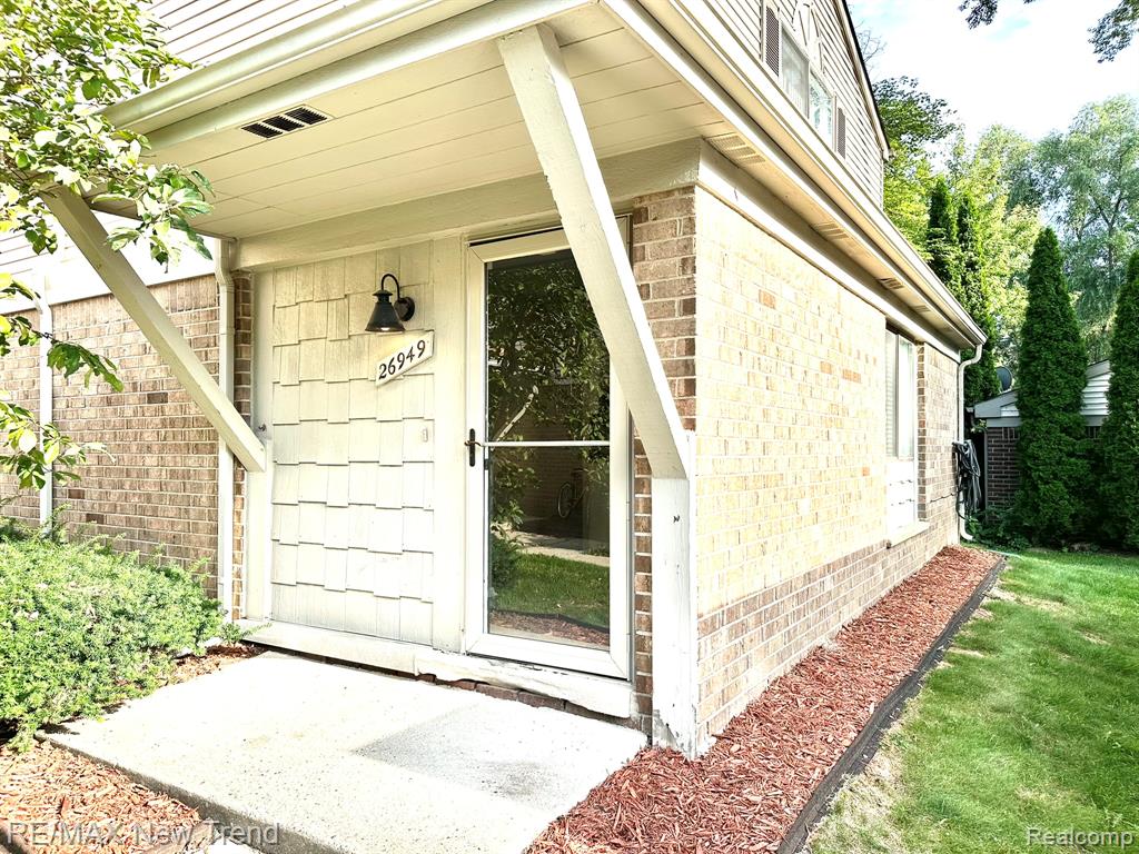 26949 Farmbrook Villa Drive 96 — photo