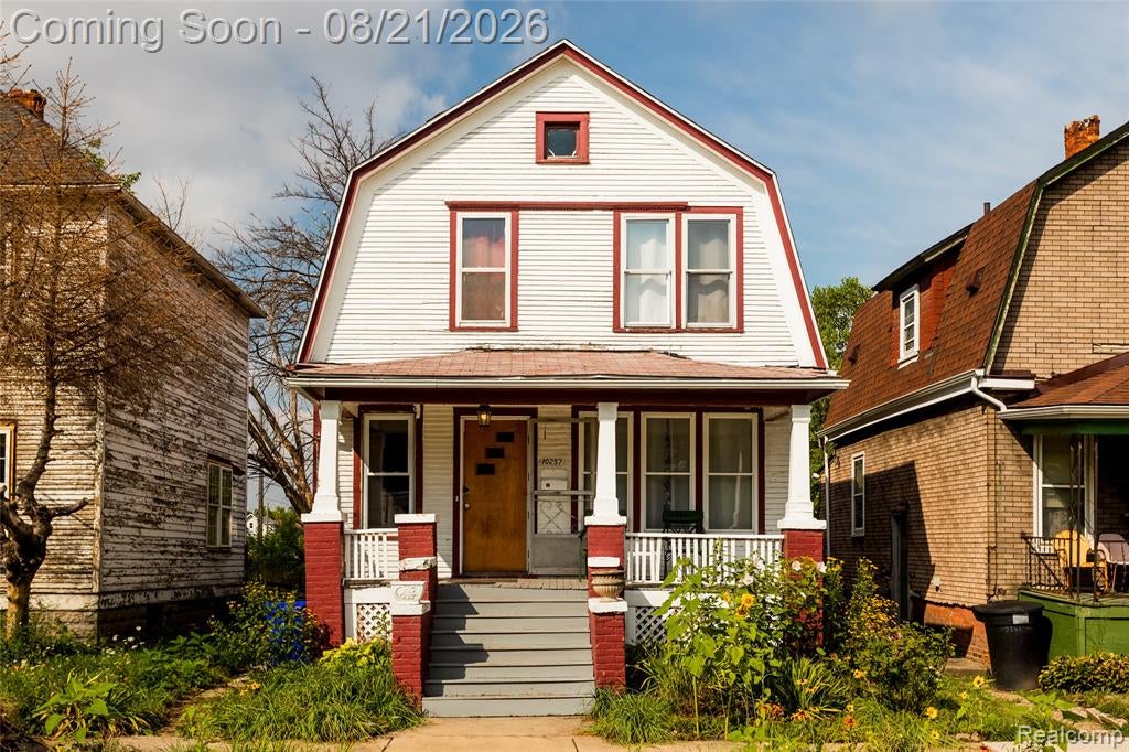 10257 Goodwin Street — photo