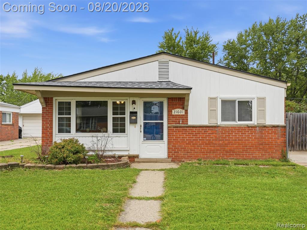 21601 Parkway Street — photo