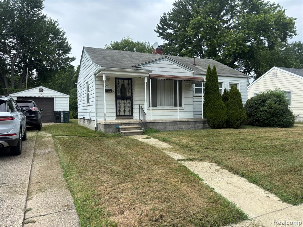 23071 Ithaca Street — photo