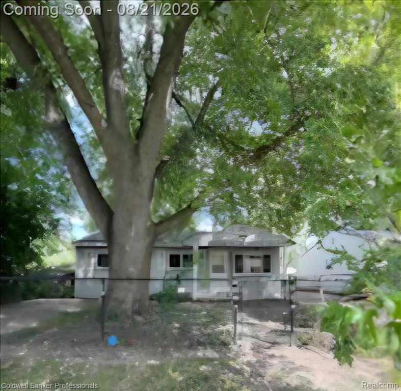 789 Gates Avenue — photo