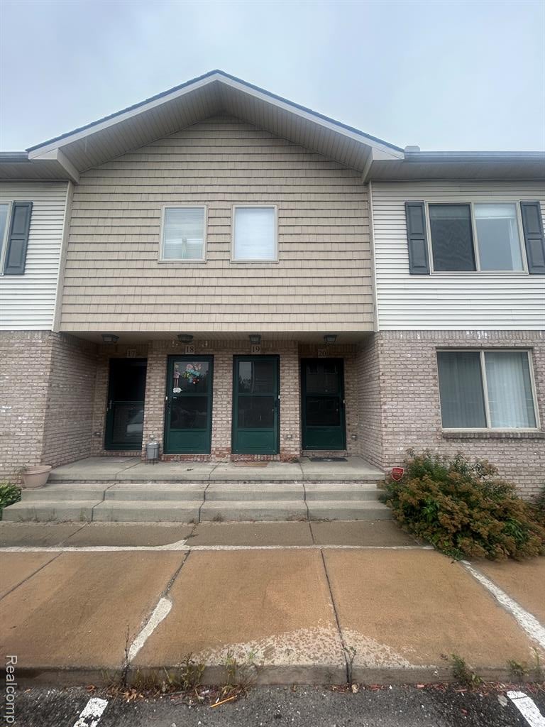 19 Eden Park — photo