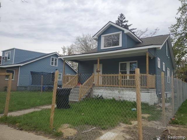 15389 Dexter Street — photo