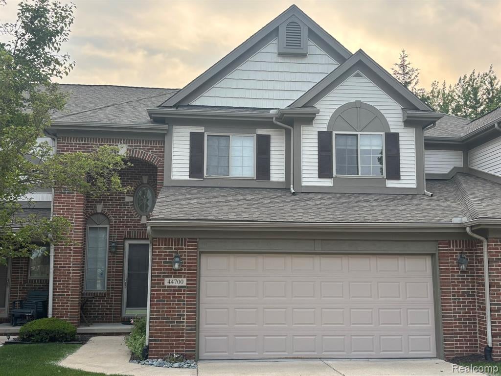 Home in Canton, MI 48187 — photo 2