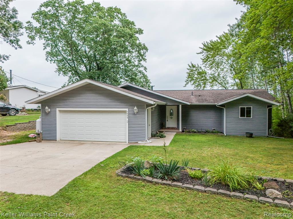 5889 Raymond Drive — photo