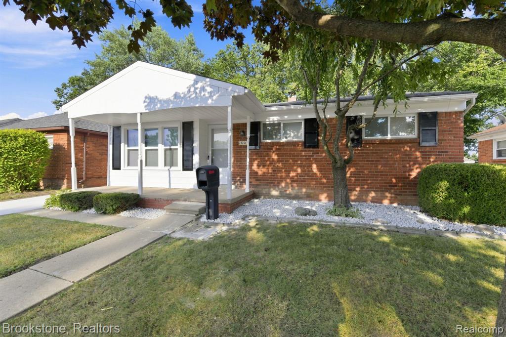 24264 Wilmot Avenue — photo
