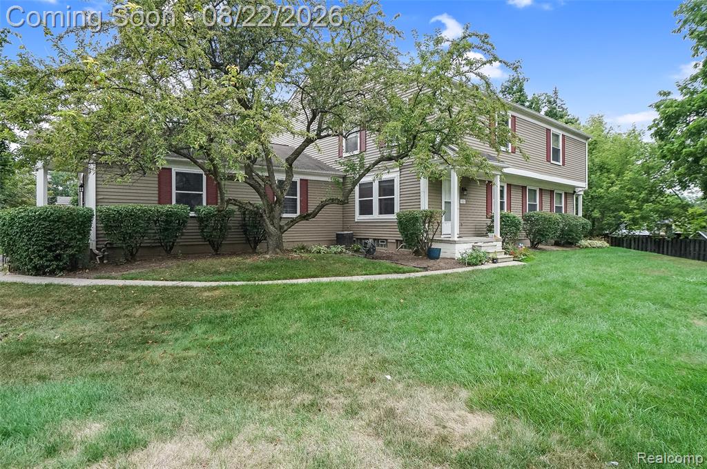 385 Neptune Drive — photo