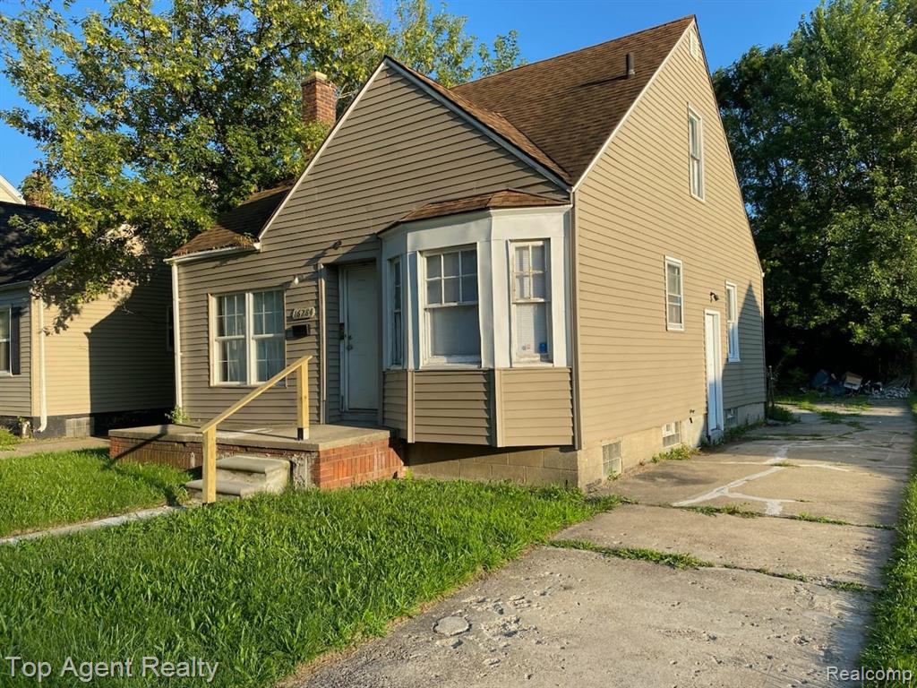 16284 Coram Street — photo