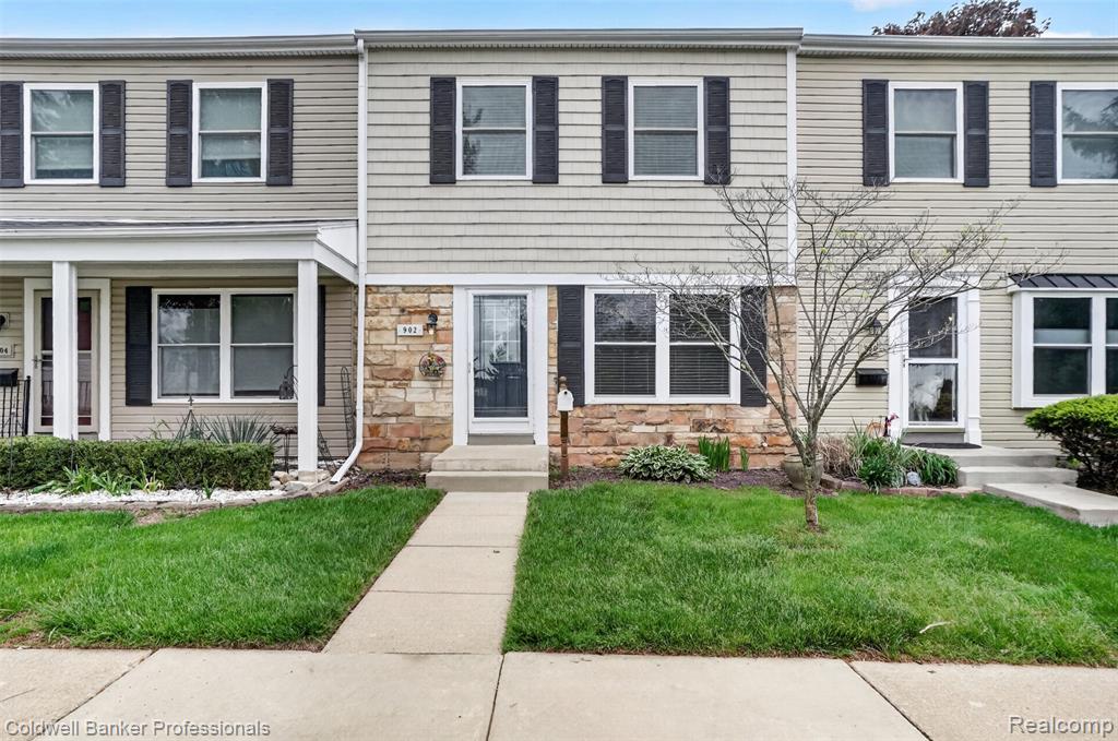 902 Little Hill Court — photo